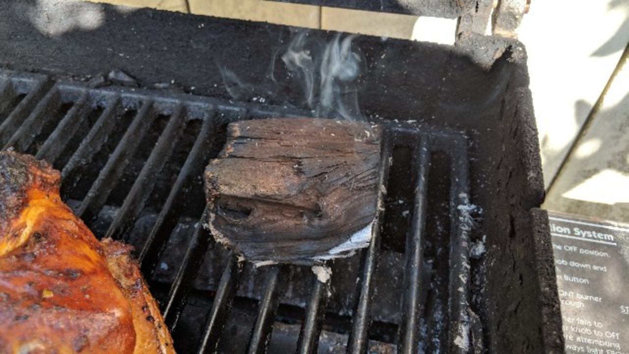 How to Smoke on a Gas Grill - Vindulge